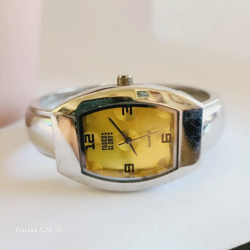 Faded Glory Womens Gold Tone‎ Bangle Cuff Watch Quartz Japan Movement Pre-owned